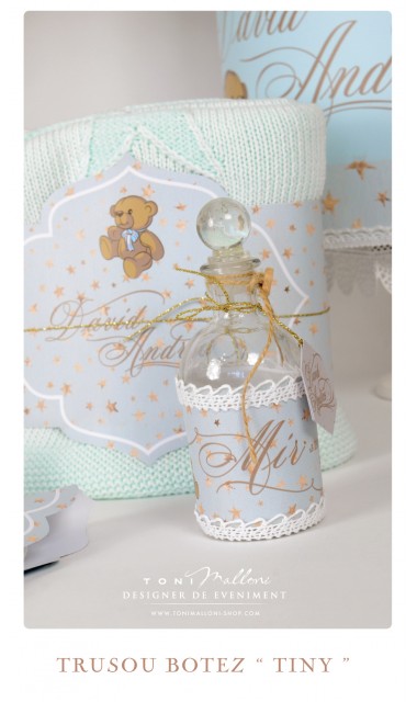 Trusou de botez brodat pentru baieti cu ursuleti si stele aurii, Tiny Teddy Bear 6